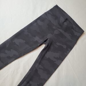 Lululemon Women's Size 6 Wunder Train High-Rise Tight 25" Gray Camouflage